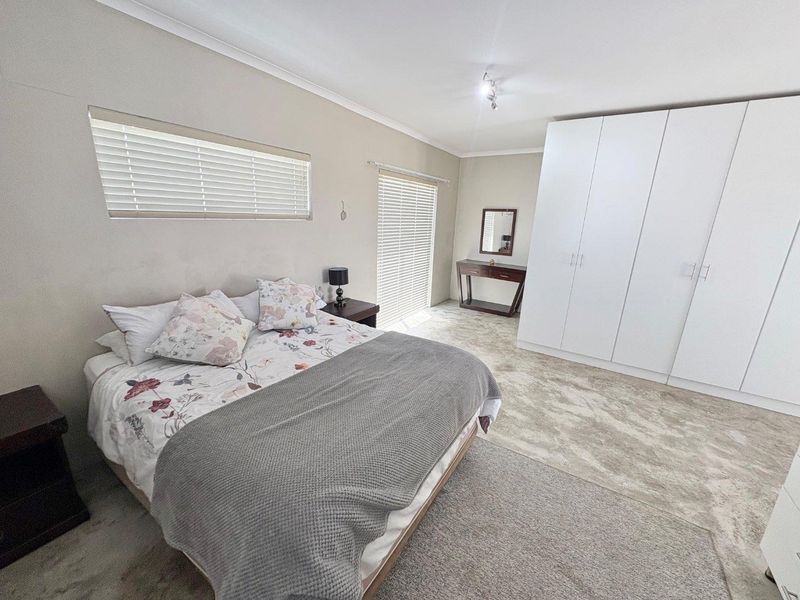 Furnished 4 Bedrooms House To Rent in Meersig - Photo 7