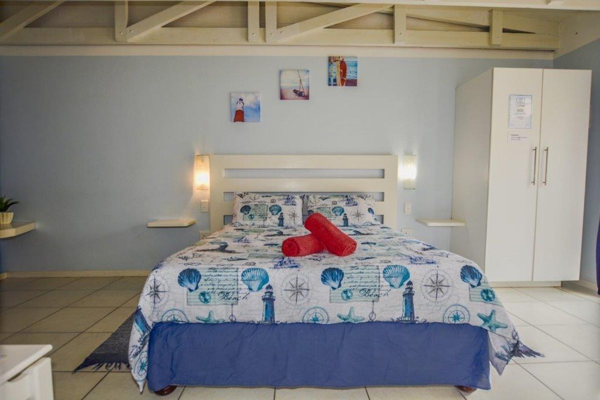 FOR SALE -  3 BEDROOM HOUSE WITH SEPERATE FLATLETS FOR SALE, LONG BEACH, NAMIBIA - Photo 2