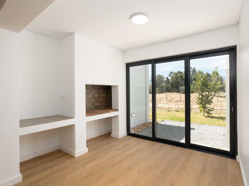 Three-bedroom House to Rent – Comfortable Modern Living - Photo 8