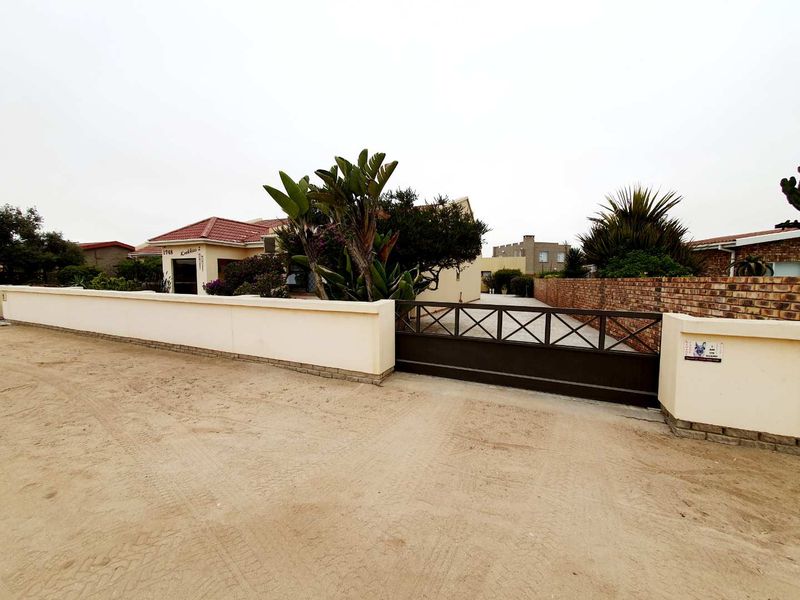 PRICE REDUCED TO N$ 2,050,000-00 FOR A QUICK SALE... - Photo 1
