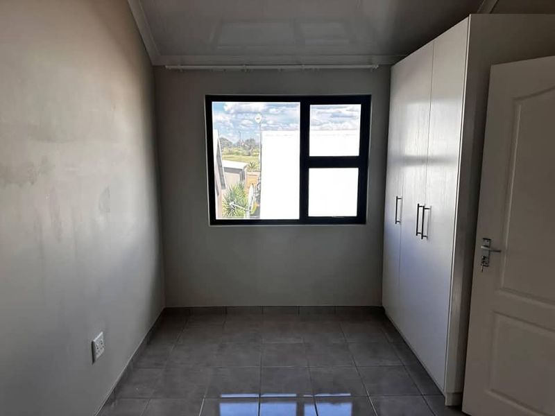 It's a quiet,  safe and secure community - Photo 10