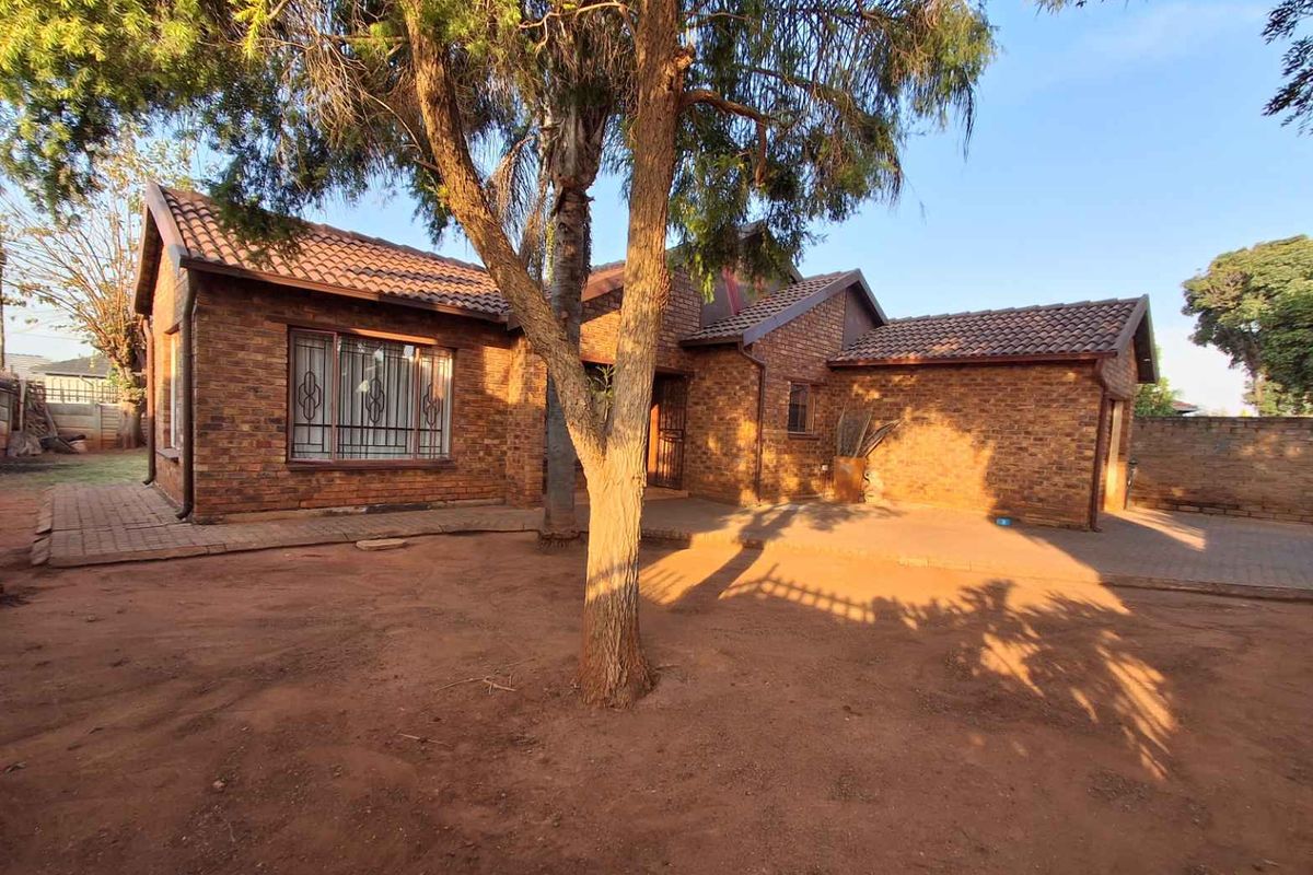 Three bedrooms house for sale in The Orchards - Photo 2