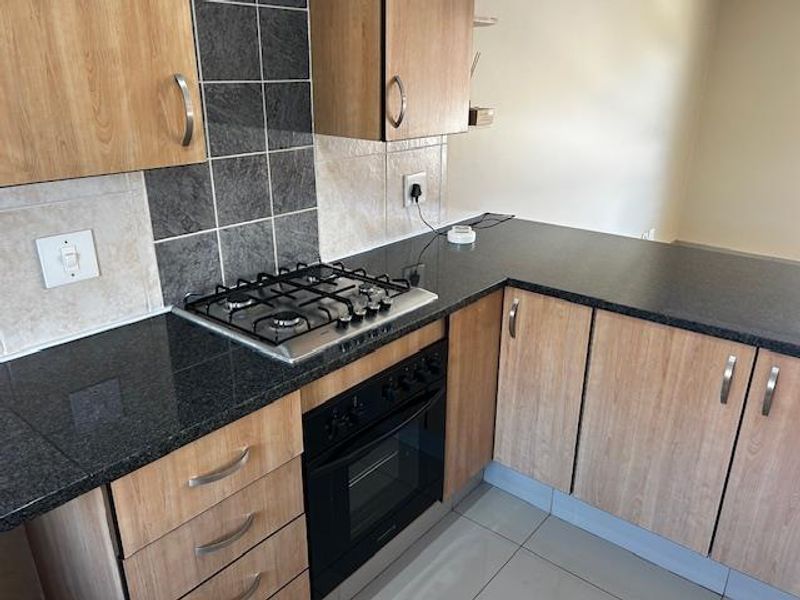 2 Bedroom first floor apartment for sale - Photo 8