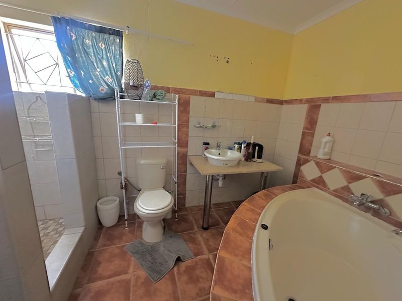 Corner house for sale - Photo 4