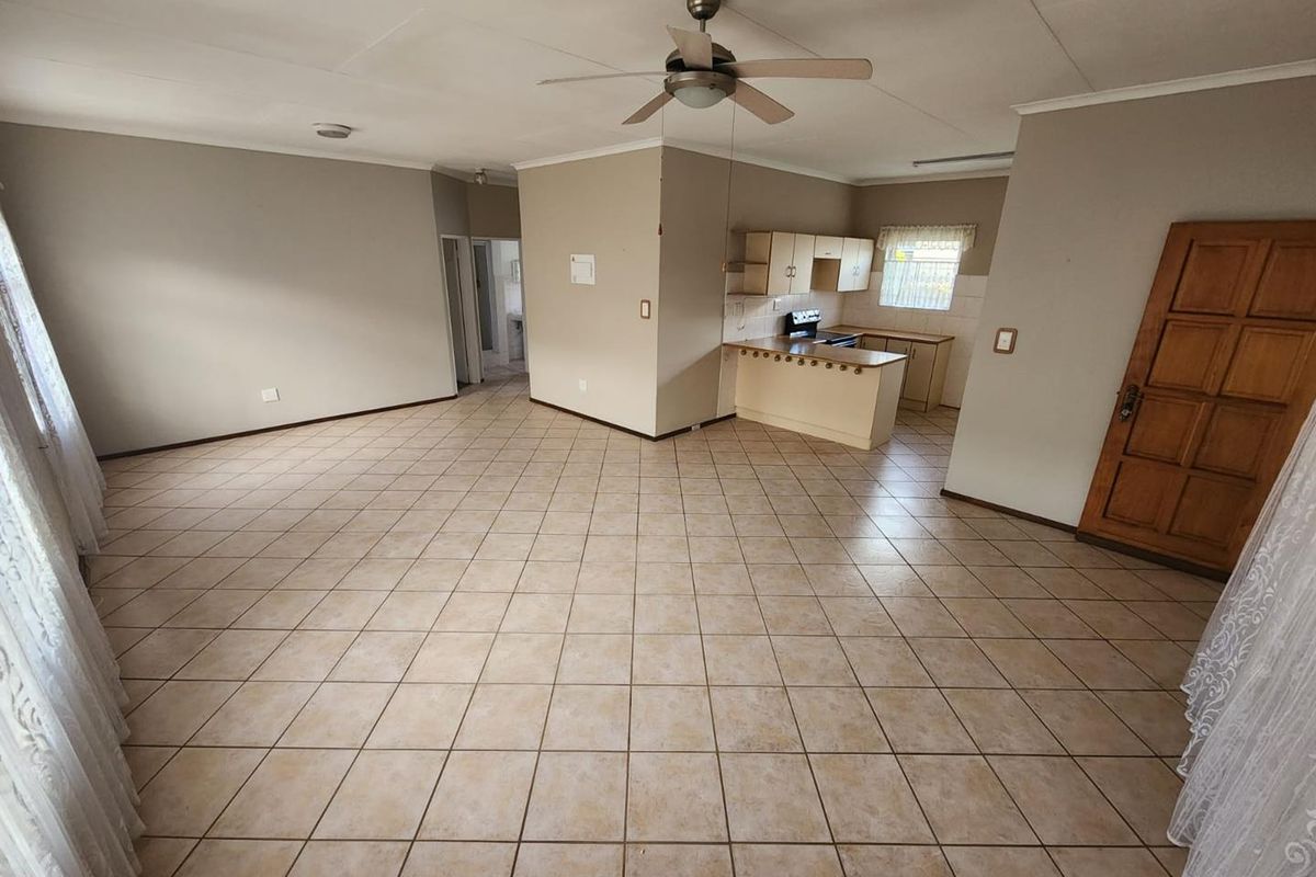 3 BEDROOM TOWNHOUSE FOR SALE IN A RETIREMENT VILLAGE ANNLIN PRETORIA - Photo 3