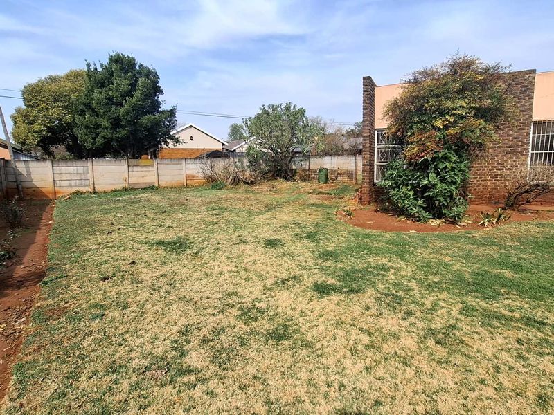 Exclusive Mandate....Amazing Potential in Sought-After Kanonkop! - Photo 2