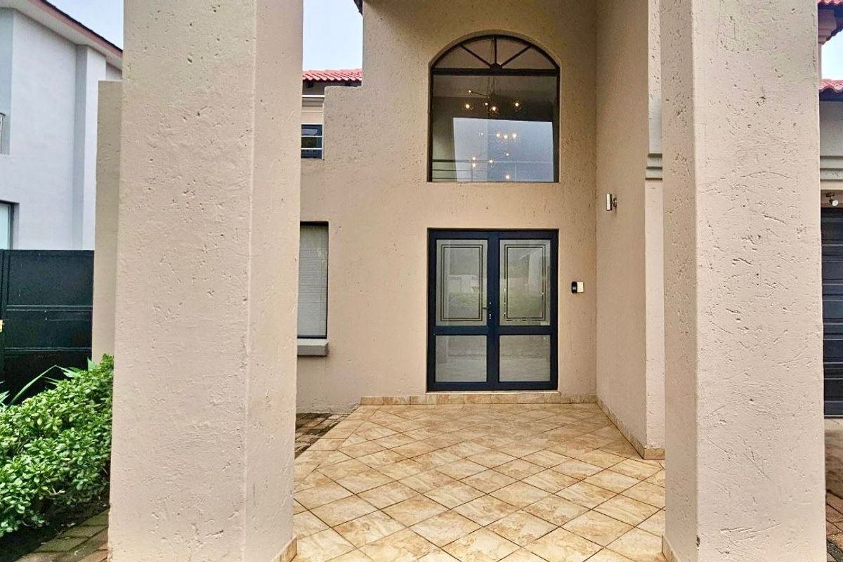 Spacious 5-bedroom home in Willow Acres Estate. - Photo 4