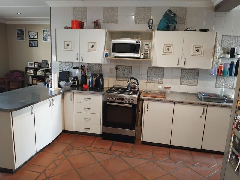 Pionierspark Ext 1 - 3 Bedroom Townhouse for sale - Photo 1