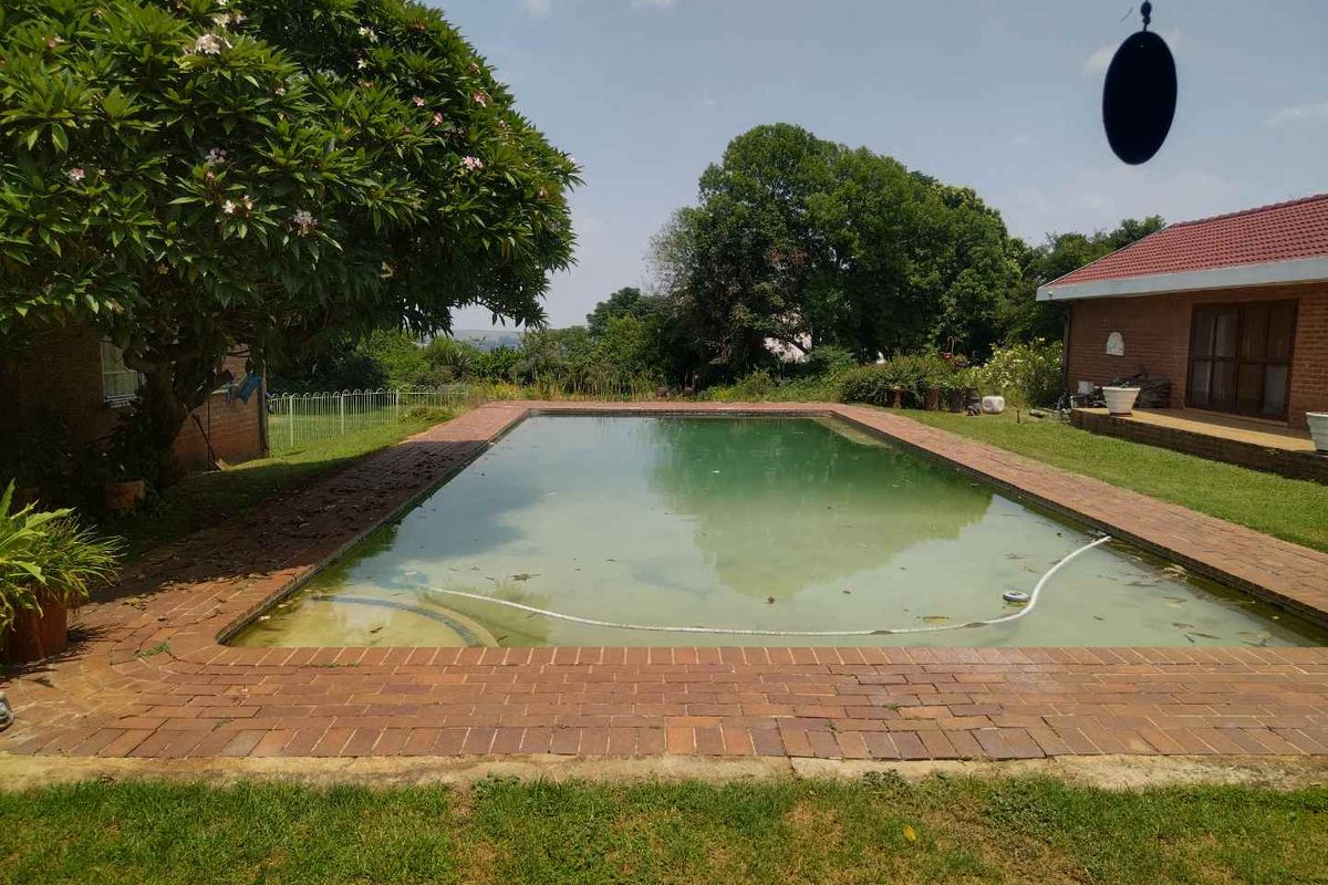 Farm with 6 properties for sale in Centurion - Photo 4
