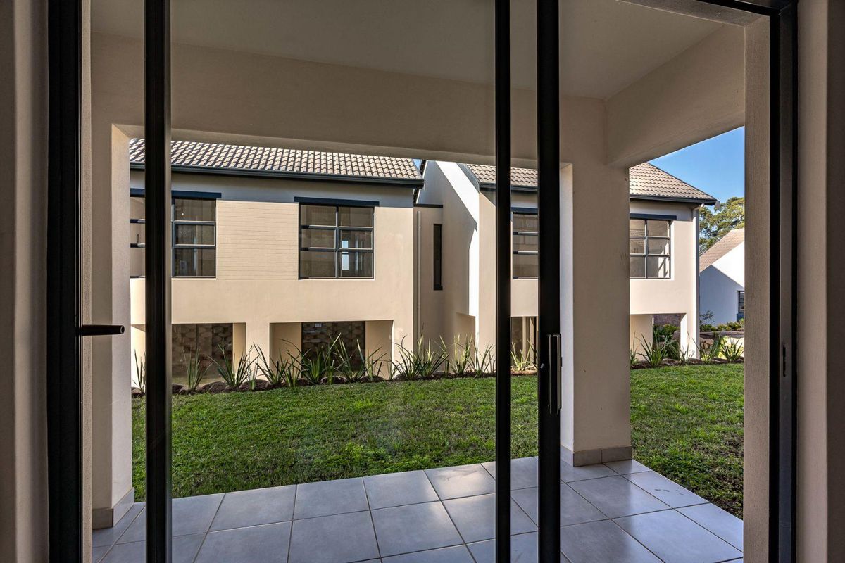 Kings Gate Estate 2 Bedroom Duplex - Photo 5