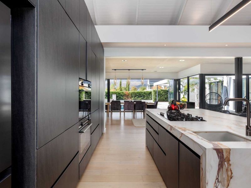 Exceptional Five-Bedroom Furnished Home to Rent in La Vue Neighbourhood on Val de Vie Estate - Photo 10