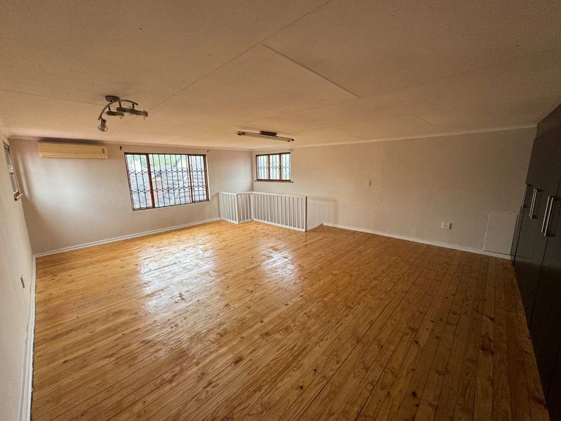 Large Family Home for Sale in Randhart - Photo 6