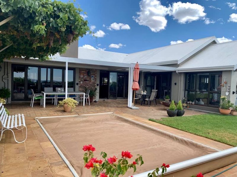 3 Bedroom House For Sale in Auasblick - Photo 2