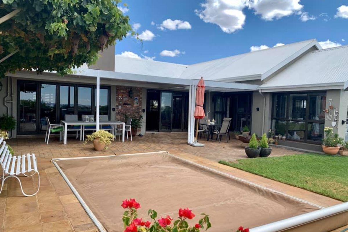 3 Bedroom House For Sale in Auasblick - Photo 2