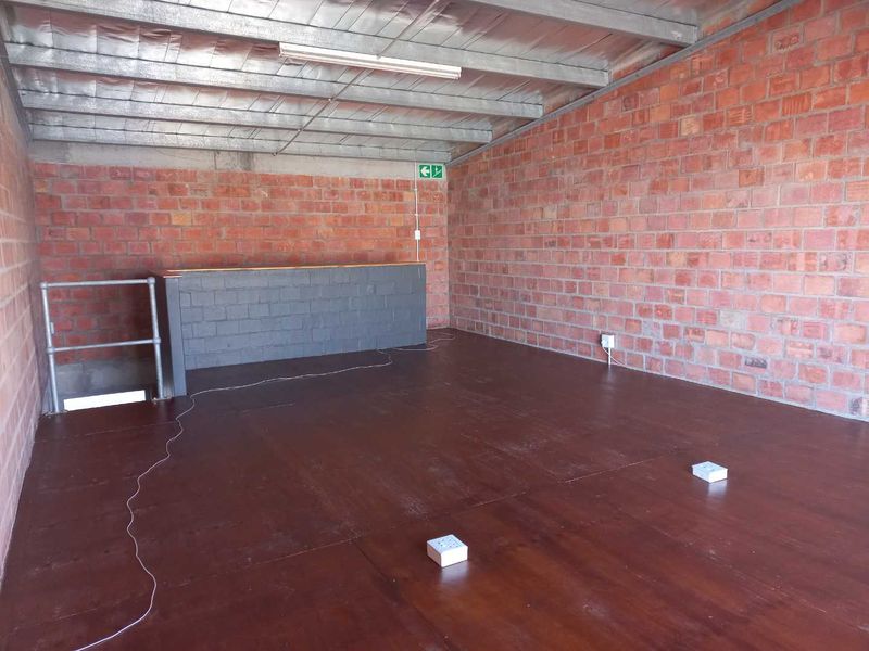 Secure unit within commercial business park! - Photo 4