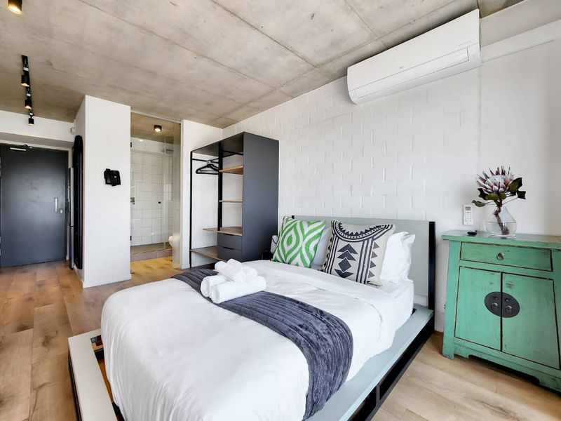 Sea Point Airbnb Spinner! - Photo 5