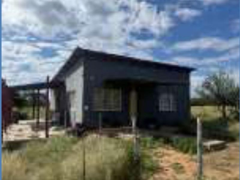 Own your own "little farm", just 8 kilometers from Otavi on the Tsumeb road. - Photo 4