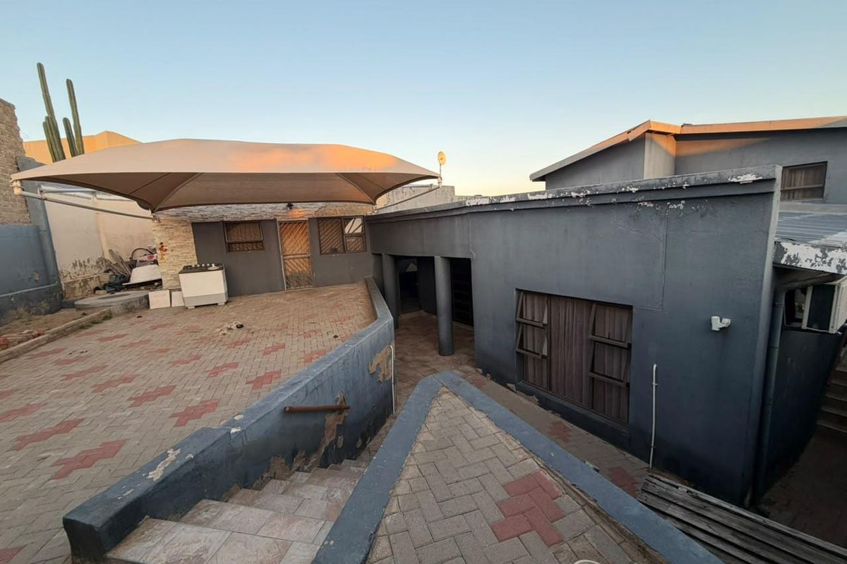 3 BEDROOM HOUSE FOR SALE - DORADO PARK - Photo 2