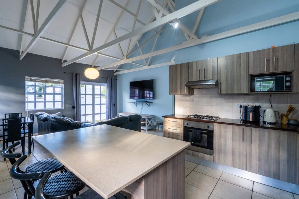 2 Bedroom Townhouse - Photo 5