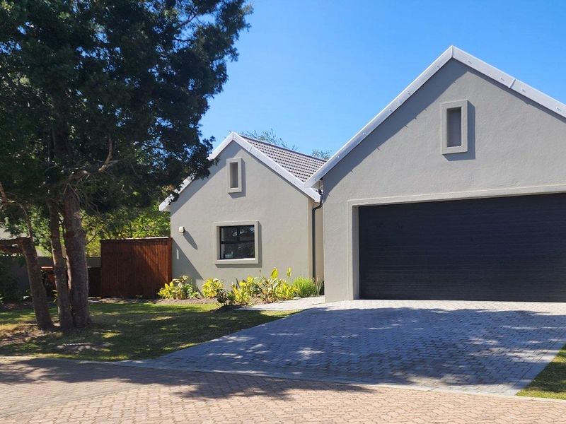 Three bedroom retreat in nature’s paradise - Photo 2