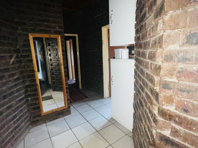 House for Sale in Madadeni, Newcastle, KZN - Photo 8