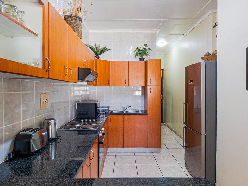 On the beach - Photo 10