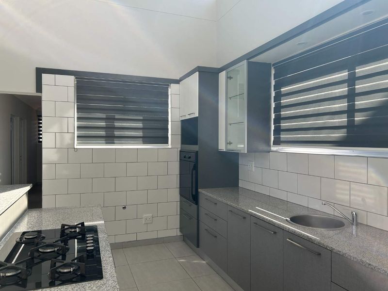 Neat and spacious 3 bedroom house for sale on Omeya Golf Estate - Photo 3