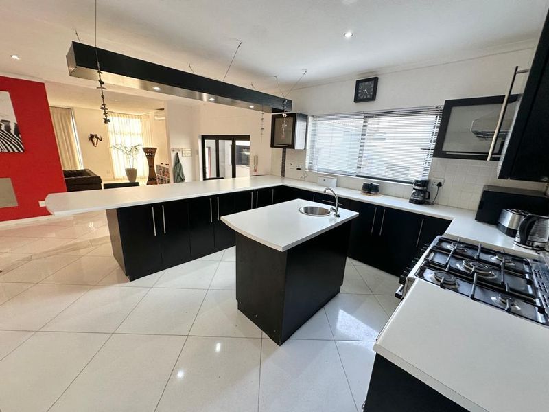 3 Bedrooms Furnished House To Rent in Ocean View - Photo 7