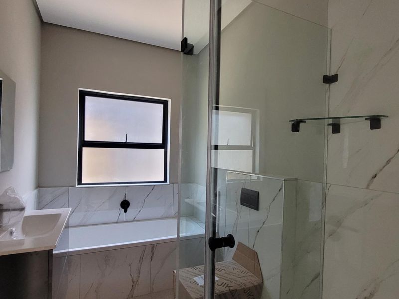 Palm Lakes Estate Rental - Photo 9