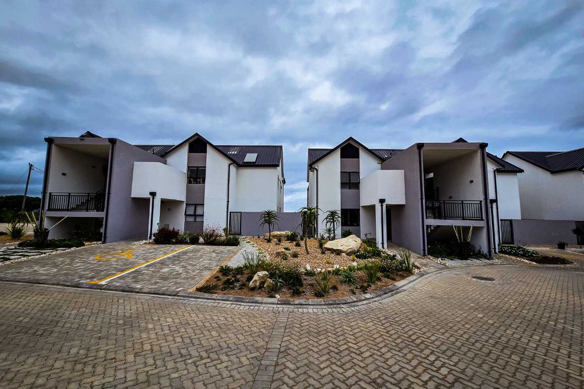 Two bedroom unit for sale in Stilbaai-Wes. - Photo 3