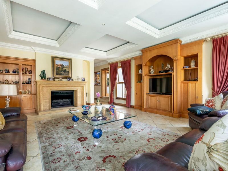 Elegant 4 Bedroom Family Home for Sale in Dainfern Golf Estate - Photo 5