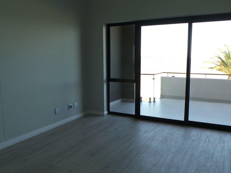 Excellent Location on Lagoon - Top end finishes - Designer Home! - Photo 4