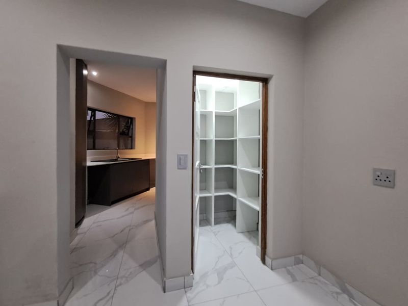 4 Bedroom House for sale in Liefde en Vrede - Photo 7