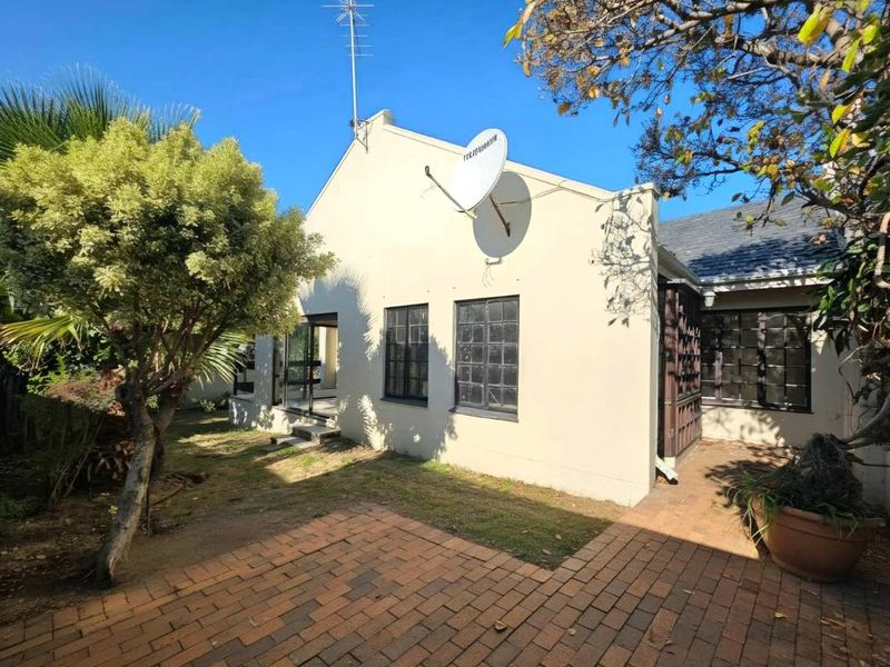 🌟 Stunning 3-Bedroom Family Home with Spacious Cottage & Beautiful Garden 🌟 - Photo 5