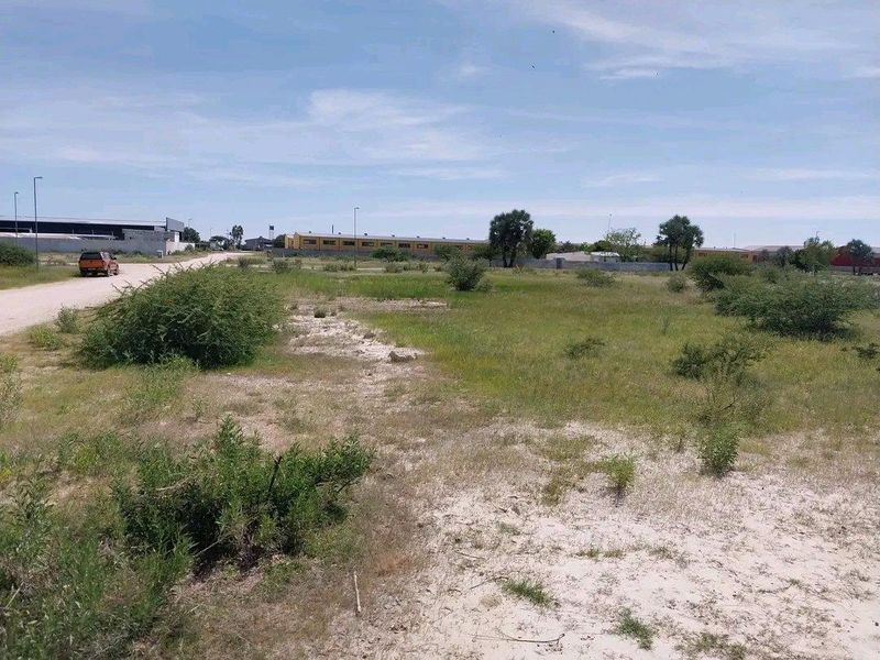 VACANT LAND FOR SALE IN Ondangwa EXT 8 – 4,176 SM – ZONED FOR LIGHT INDUSTRIAL – N$2,500,000 (NEGOTIABLE) - Photo 2