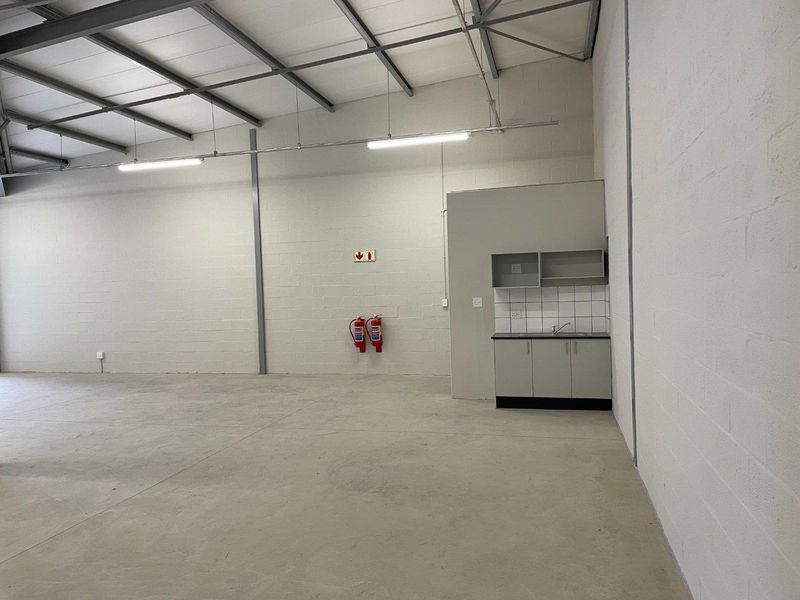 VARIETY of Light Industrial Units in Milnerton - Photo 10