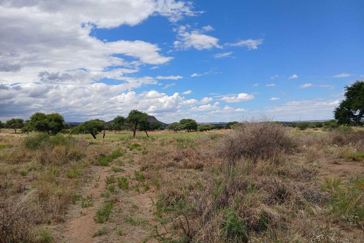 This erf is situated on the prestigious golf estate. - Photo 5