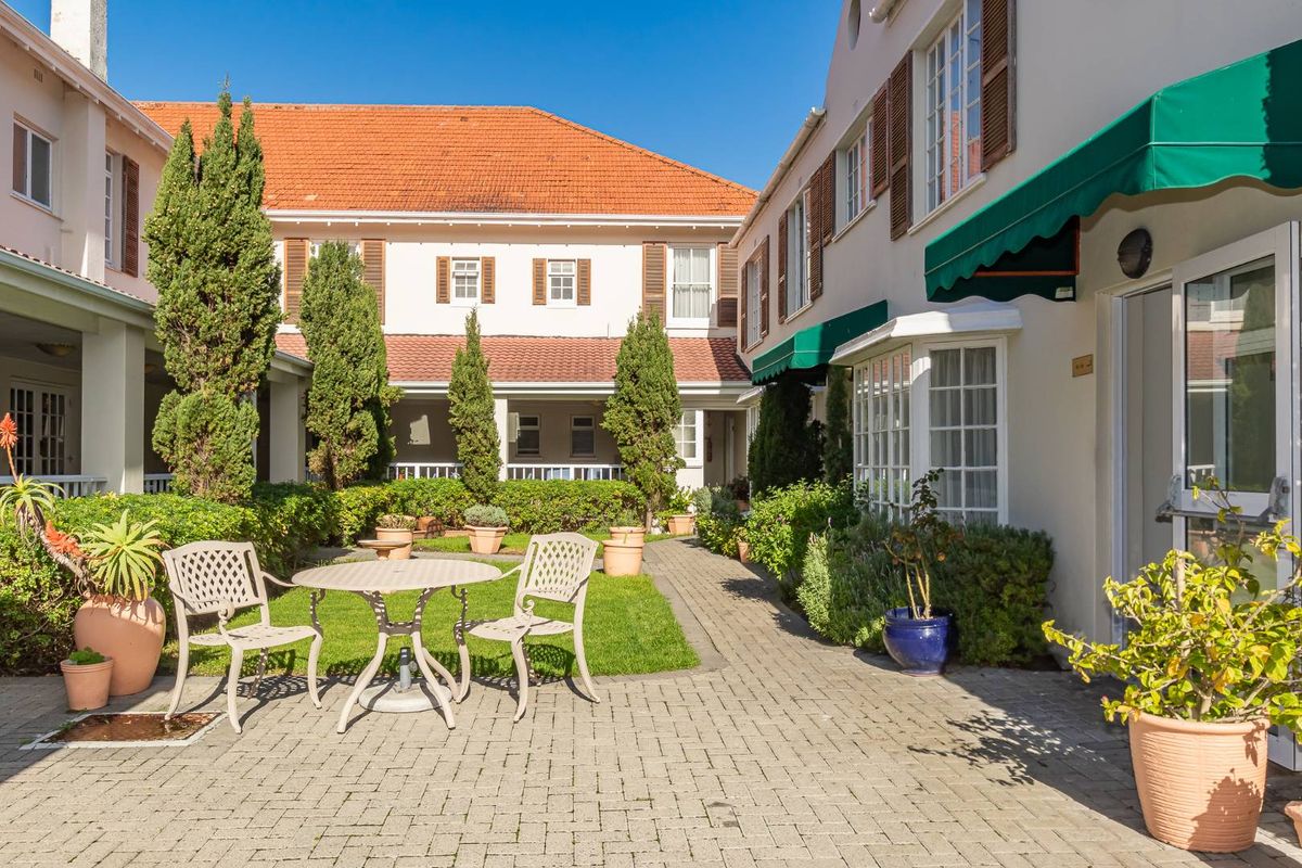 Coastal Living - Retirement Apartment - Photo 4