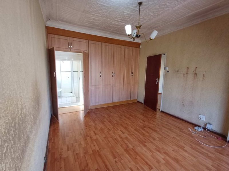 Kenilworth, 3 Bedroom house plus 3 additional outside rooms - Photo 7