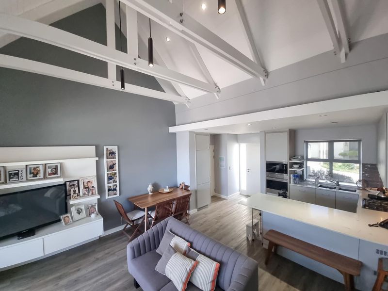 Luxurious, comfortable and convenient Retirement living - Photo 5