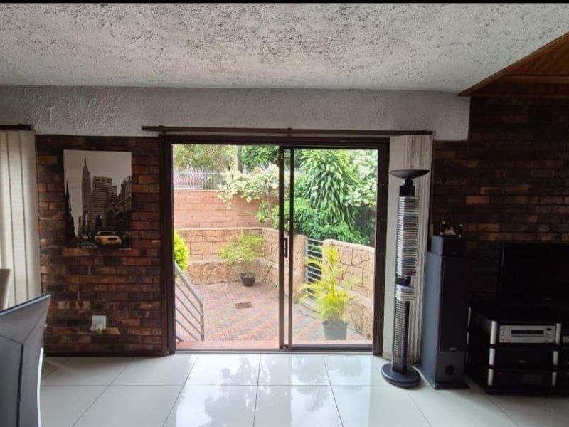 4 Bedroom House for Sale in Moorton Chatsworth. - Photo 5