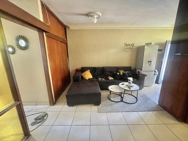 Excellent location for investment - Photo 3