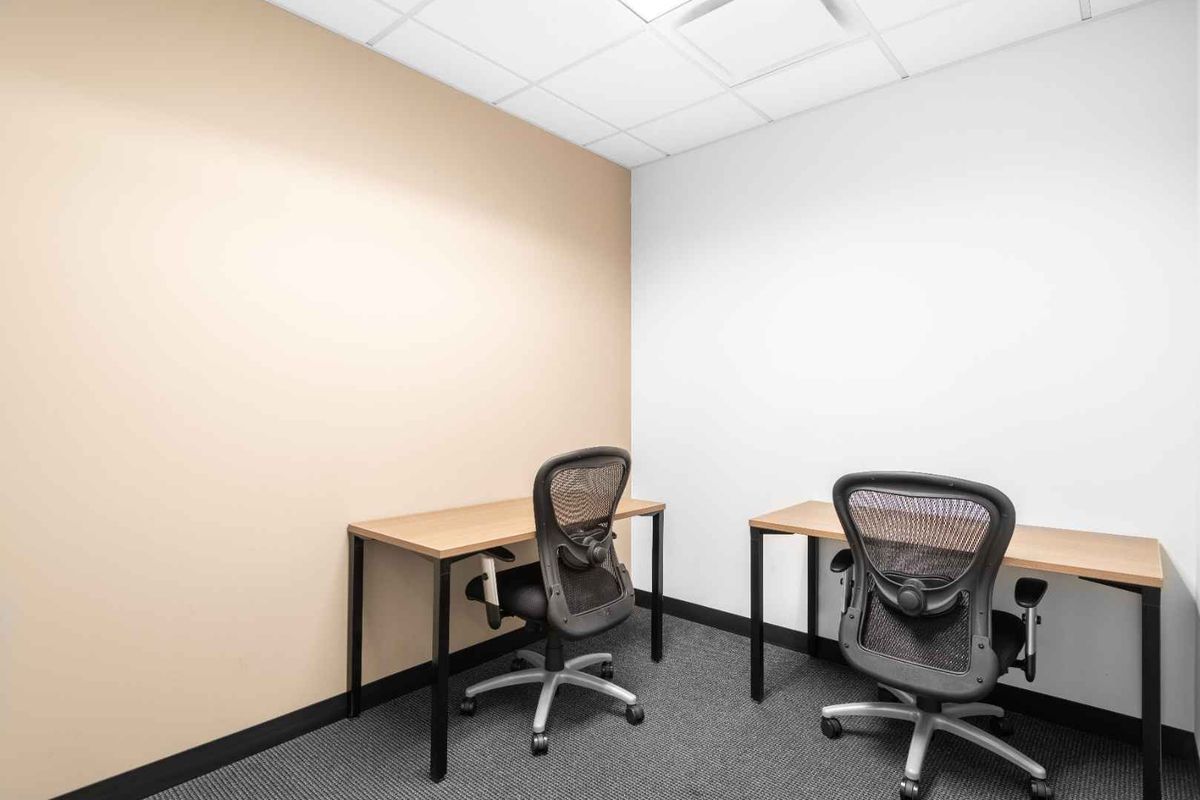 Private office space for 1 person in Regus Brooklyn Bridge - Photo 2