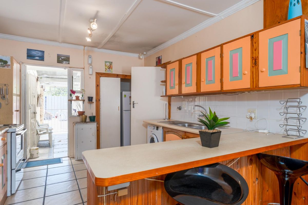 High-Yield Investment | 4 Self-Contained Units | GR4 Zoning - Photo 3