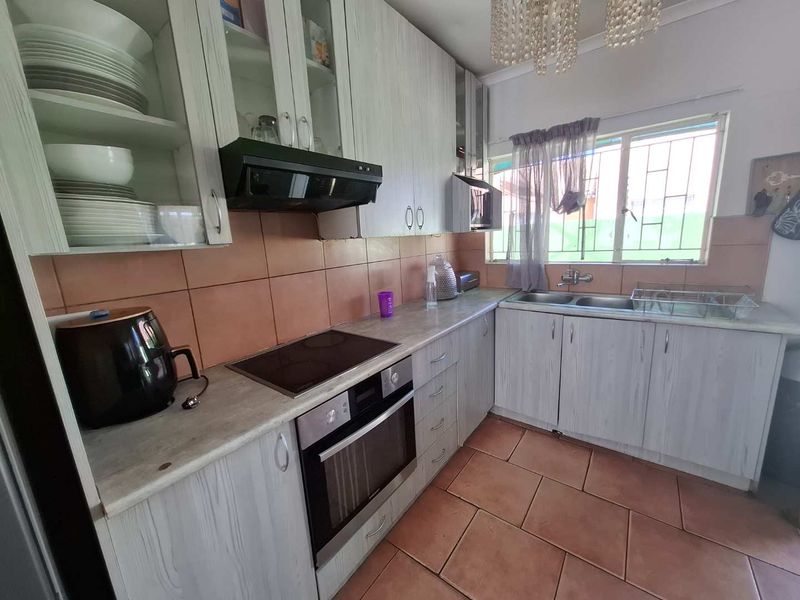 Incredible Value in Cimbebacia! - Photo 4