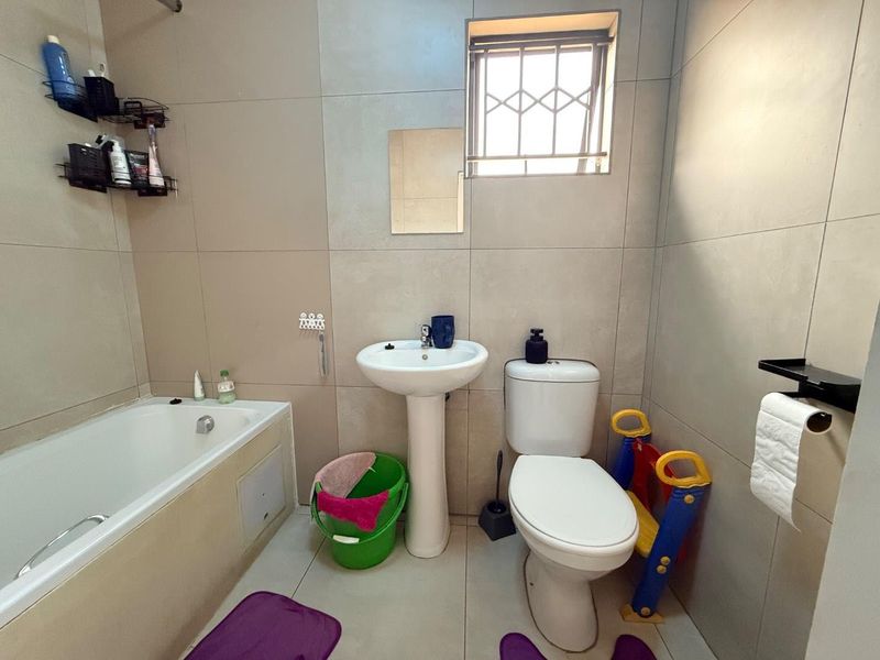 Luxury Living: Move-In Ready, Renovated, and Exquisite! - Photo 8