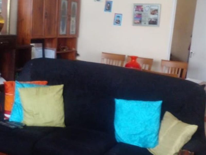 Charming Starter Home in KTC Nyanga for Only R450,000! - Photo 9