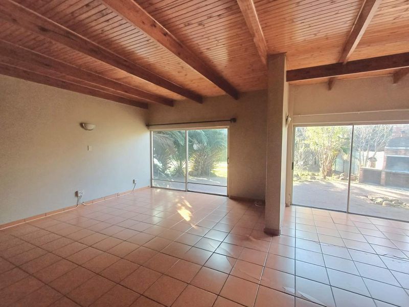 Spacious 4-Bedroom Home  in a Prime Location - Photo 7