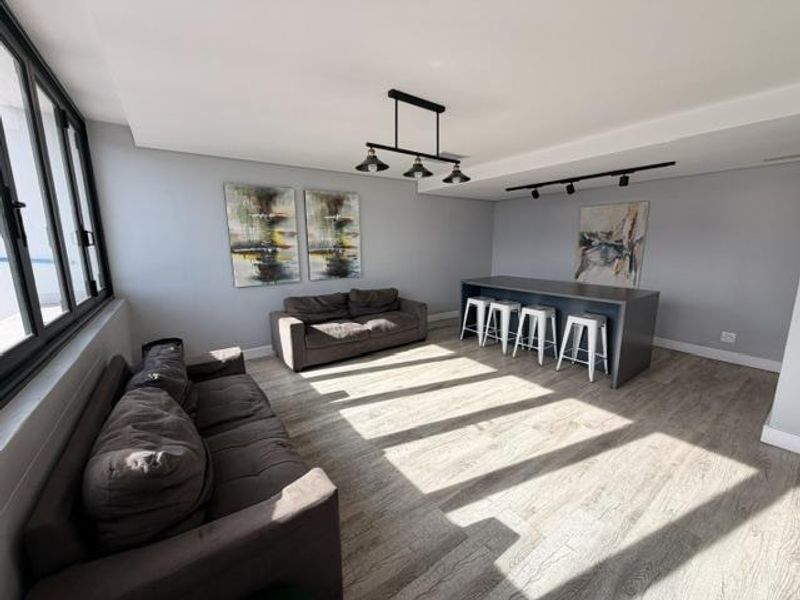 Furnished STUDIO apartment with large balcony, parking & great mountain views - Photo 9