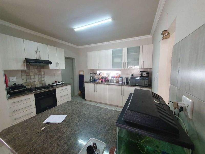 For the small family, or first-time buyers. - Photo 3